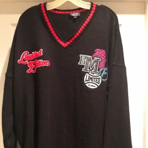 Men’s V-neck sweater